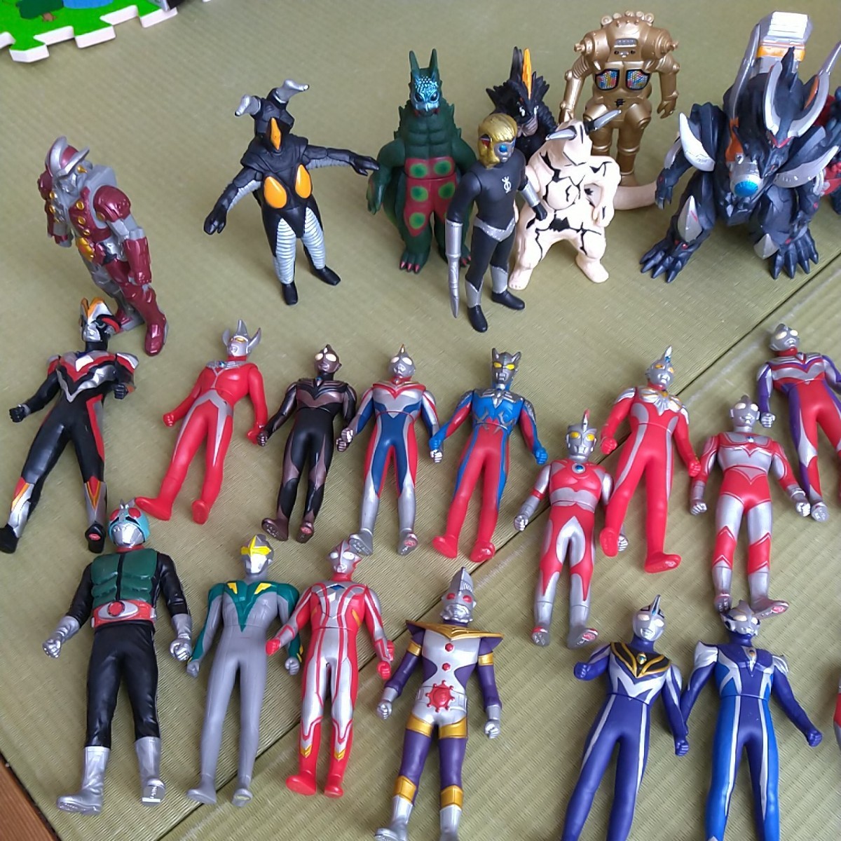ウルトラマン&怪獣ソフビ人形 全48体仮面ライダー1体｜Yahoo!フリマ