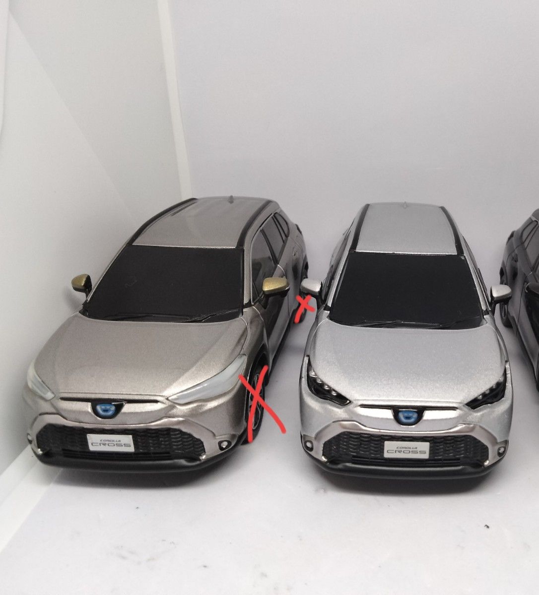 2台セット】 トヨタ カローラクロス ミニカー カラーサンプル 1/30