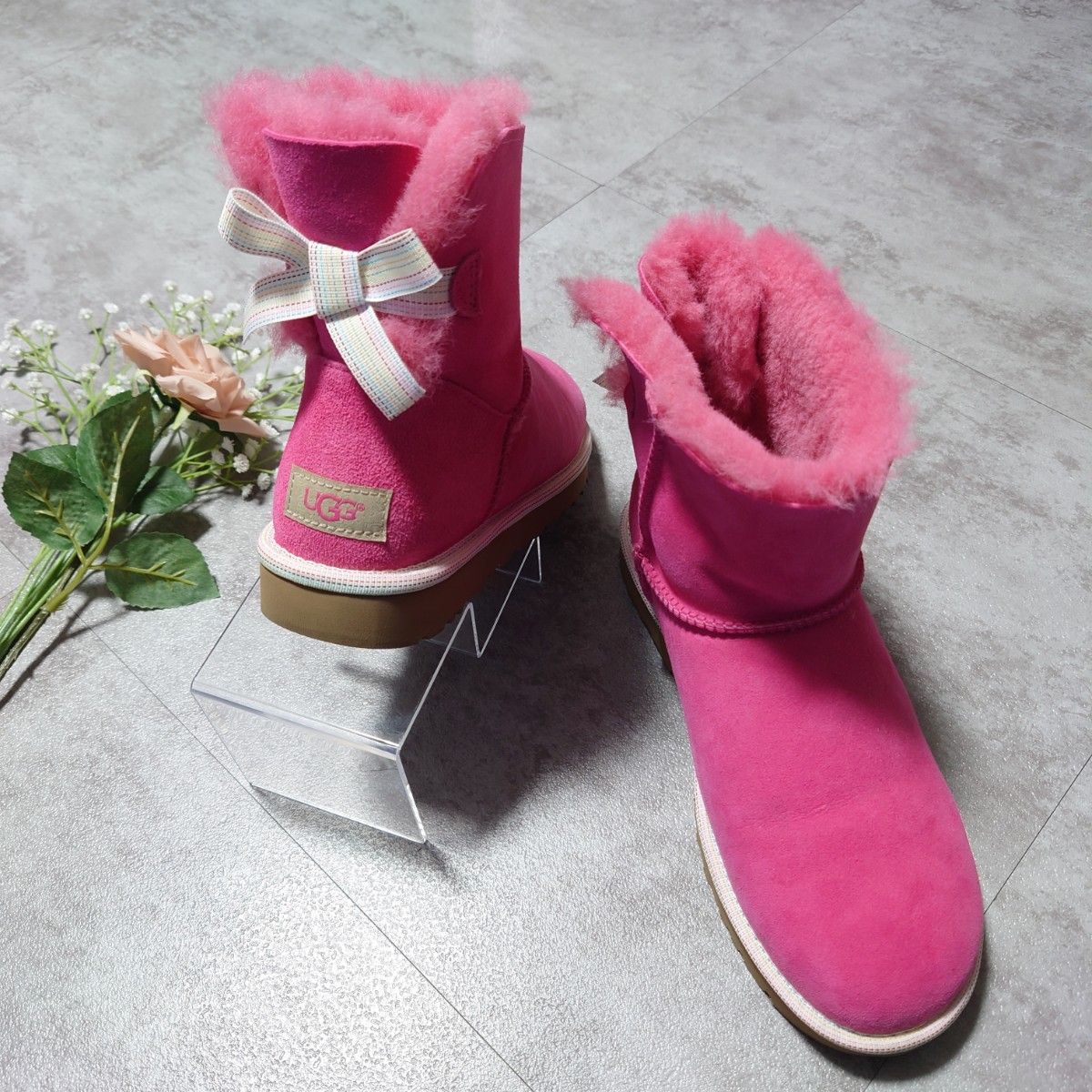 極美品 アグ ugg ムートンブーツ バックリボン ピンク 25cm ショート丈