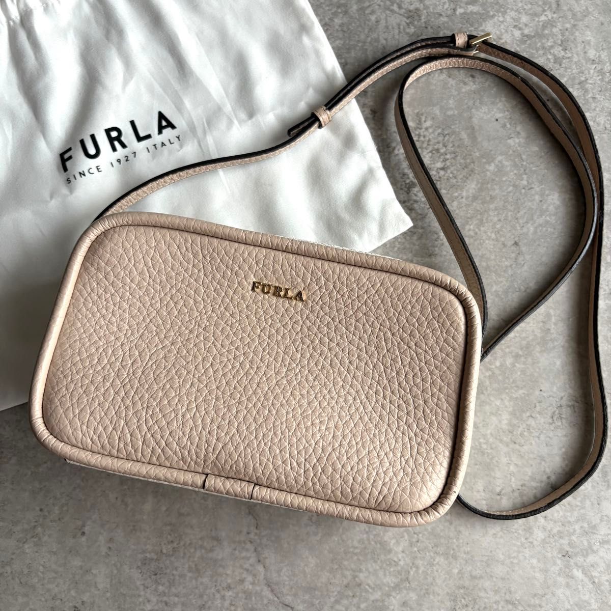極美品】FURLA フルラ リリー カメラバッグ ショルダーバッグ クロス
