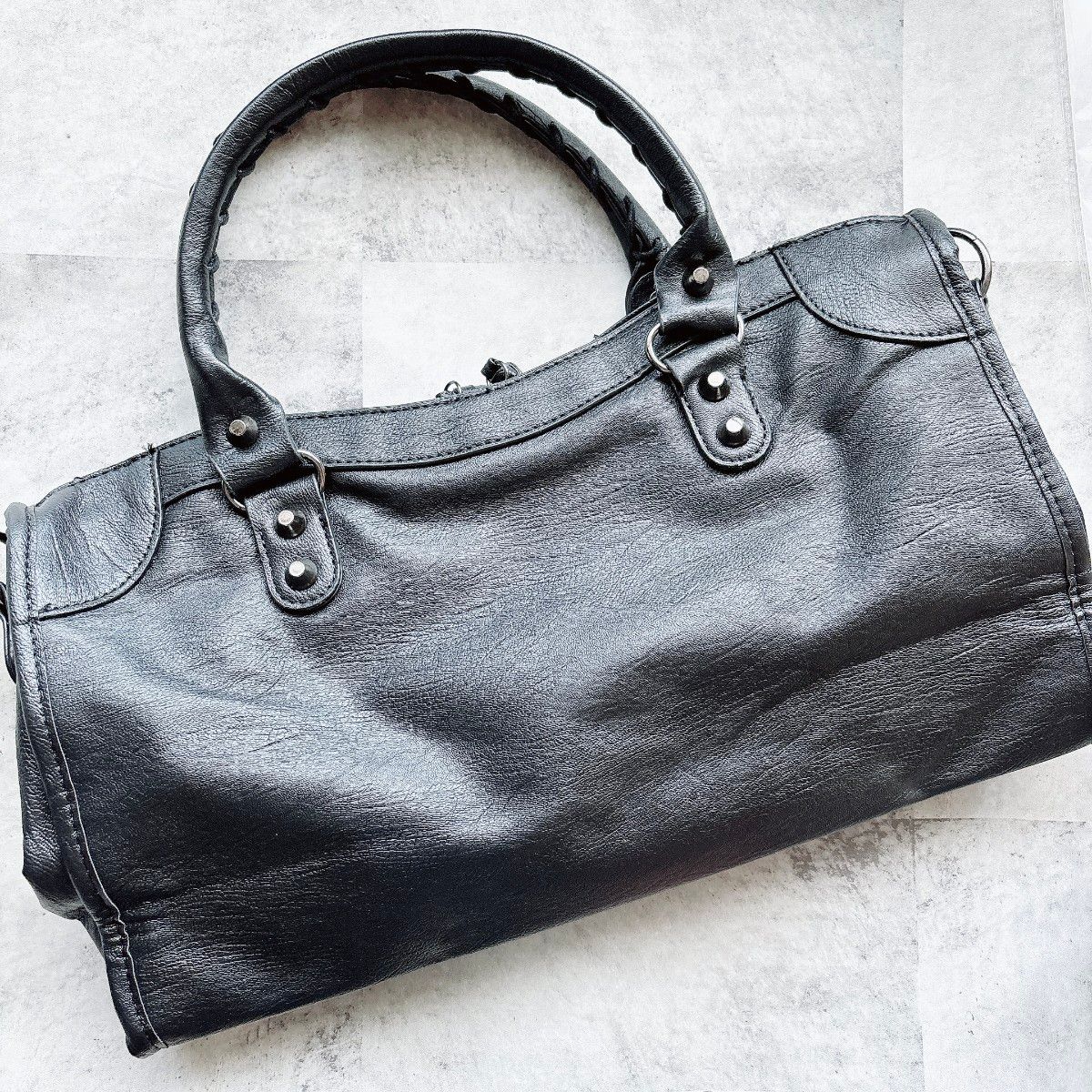 シティバッグ Y2K ショルダー 黒 韓国風 グランジ系 バッグ 大容量