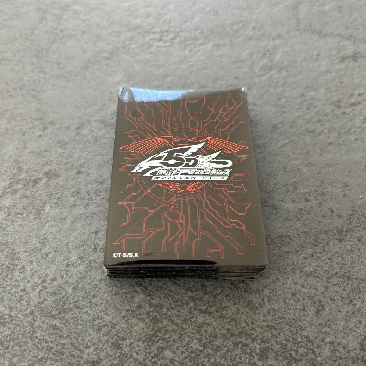 遊戯王 公式スリーブ 竜の紋章 赤 レッド 未開封 50枚入り 遊戯王