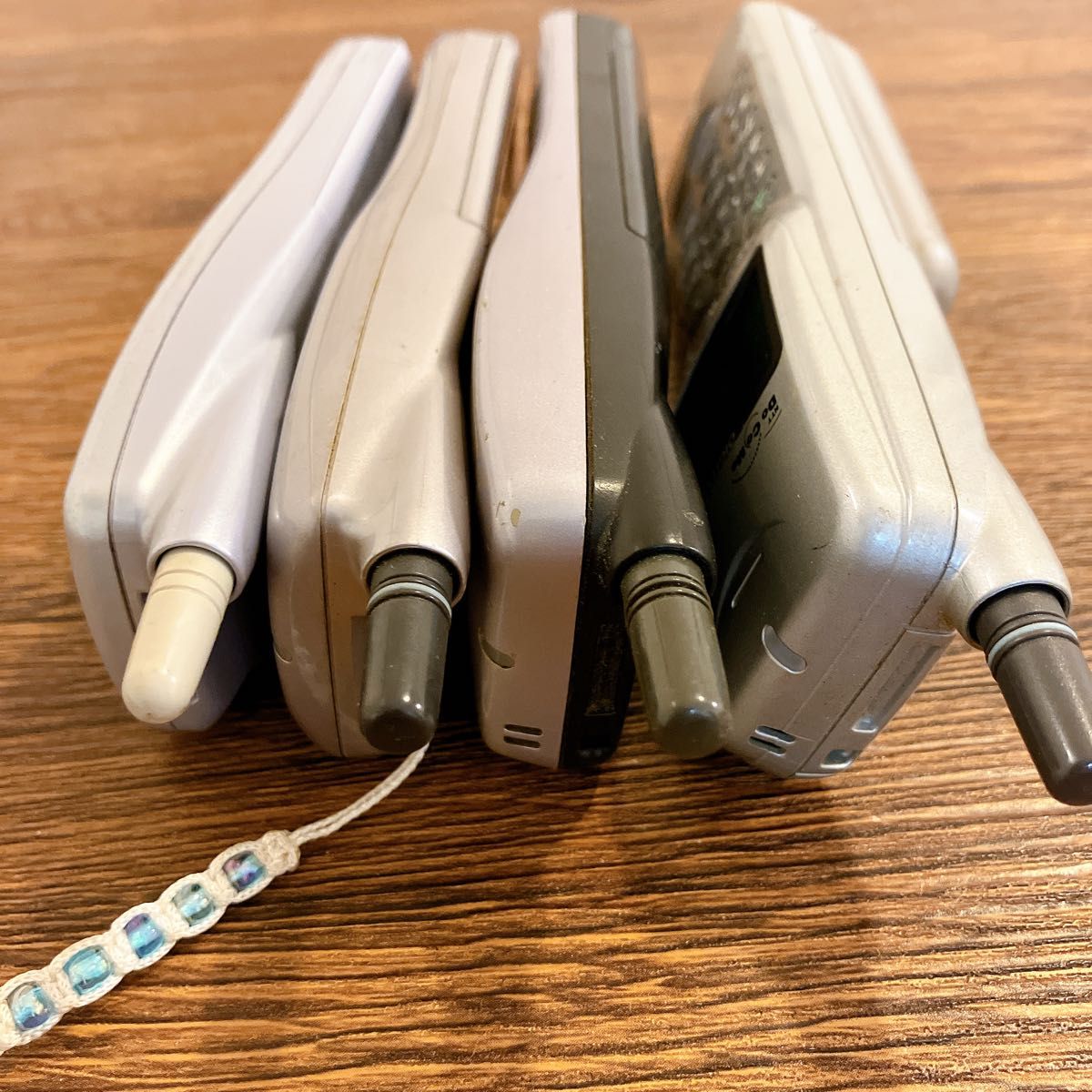 ガラケー ジャンク まとめ 4台 当時物 平成レトロ 携帯電話 ⑨｜Yahoo