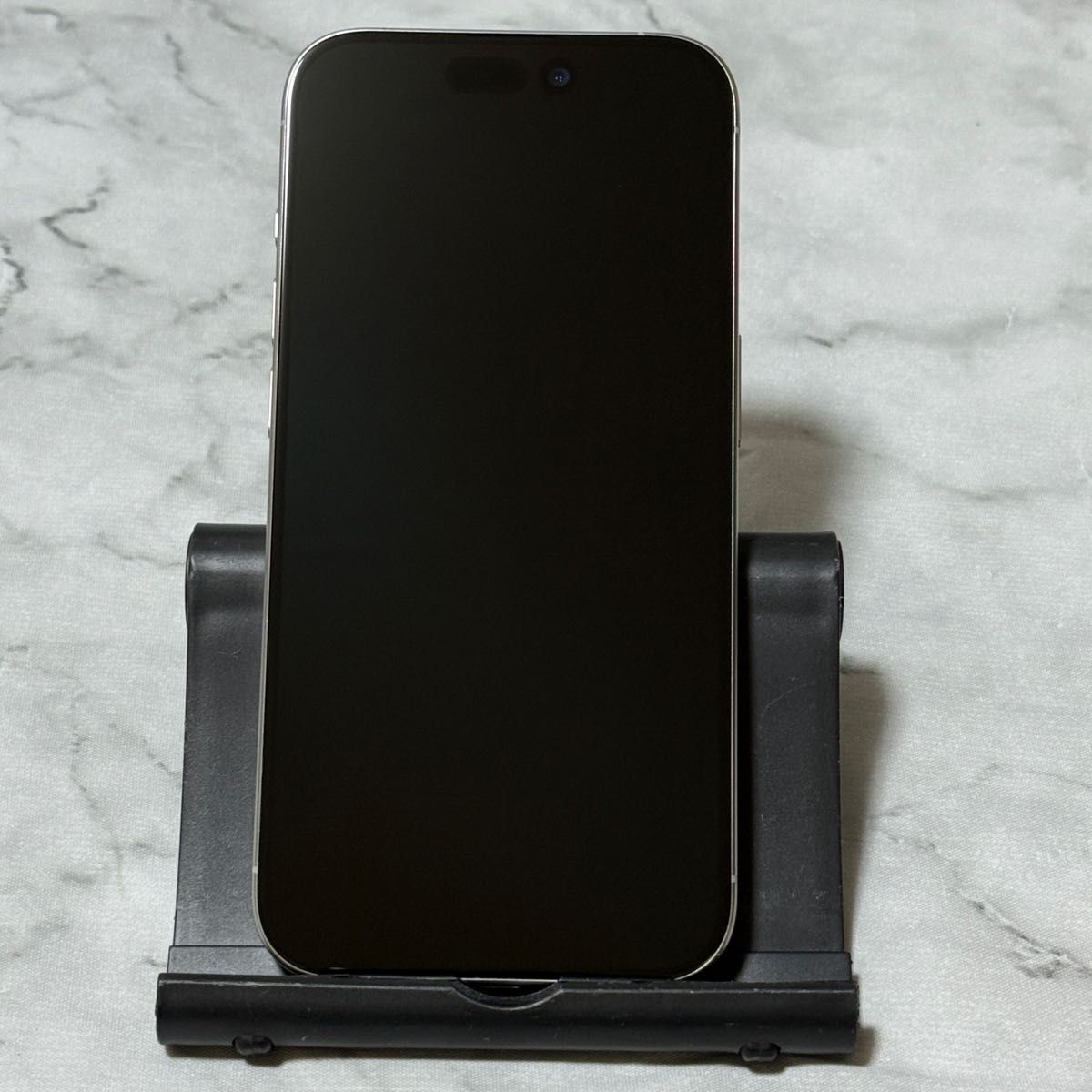 iPhone 15 Pro 256GB ホワイトチタニウム SIMフリー バッテリー87