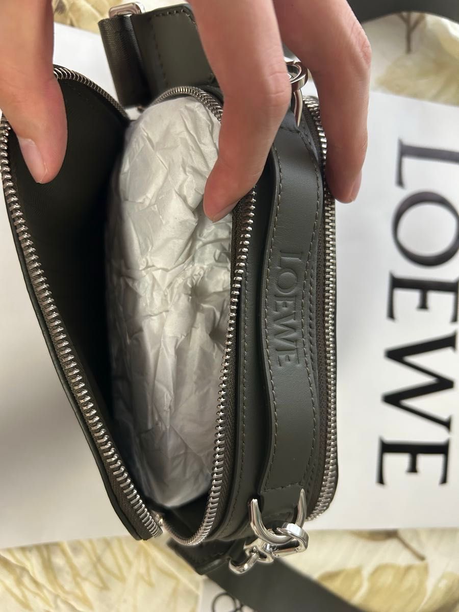新品同様 極美品 LOEWE ロエベ カメラ クロスボディバッグ ショルダー