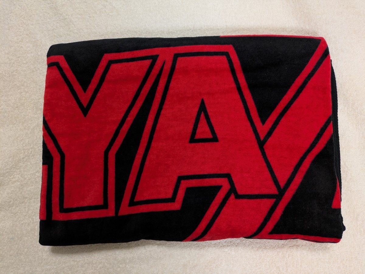 矢沢永吉 スペシャルビーチタオル ( ロゴ ) ブラック / レッド｜Yahoo