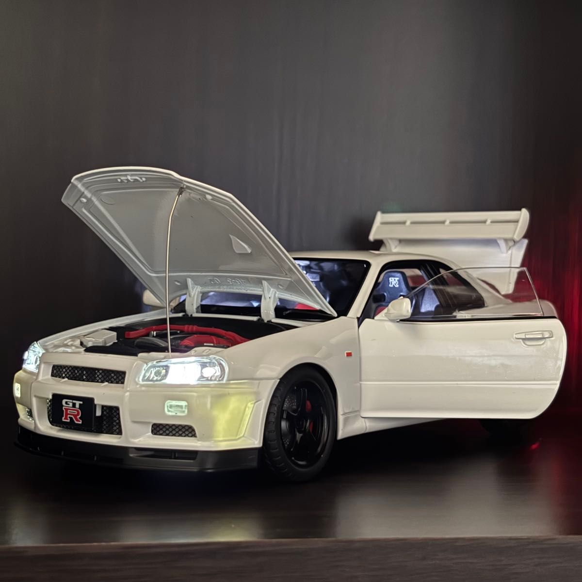 ダイキャスト 大迫力 日産 スカイライン GT-R R34 1/18 模型｜Yahoo