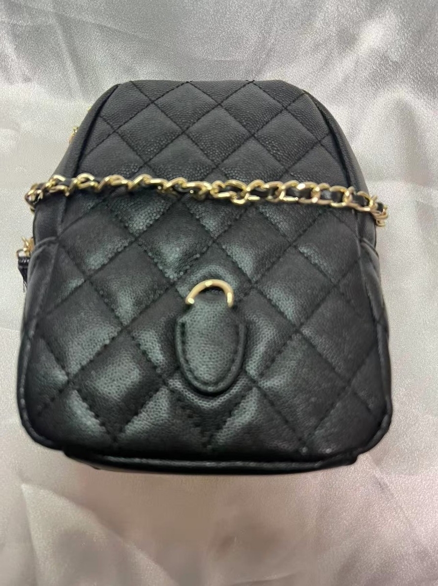 非売品シャネル ノベルティポイントダイヤモンド柄ミニバックパック