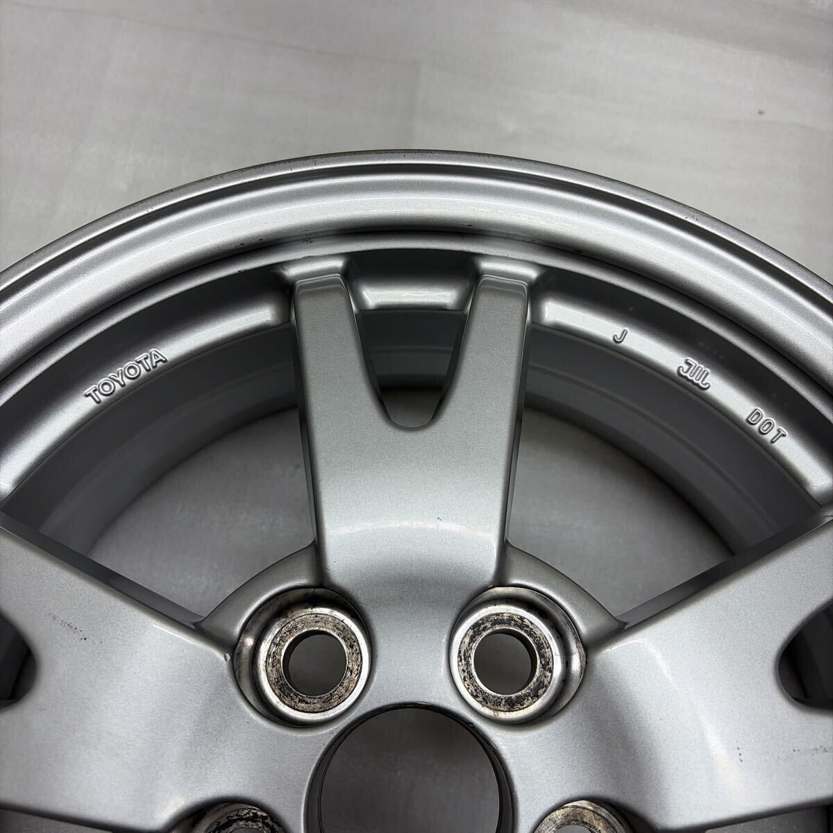 トヨタ純正 ZVW30系 プリウス 前期 純正15インチ アルミホイール 6J+45