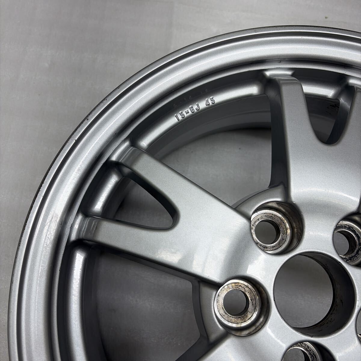 トヨタ純正 ZVW30系 プリウス 前期 純正15インチ アルミホイール 6J+45