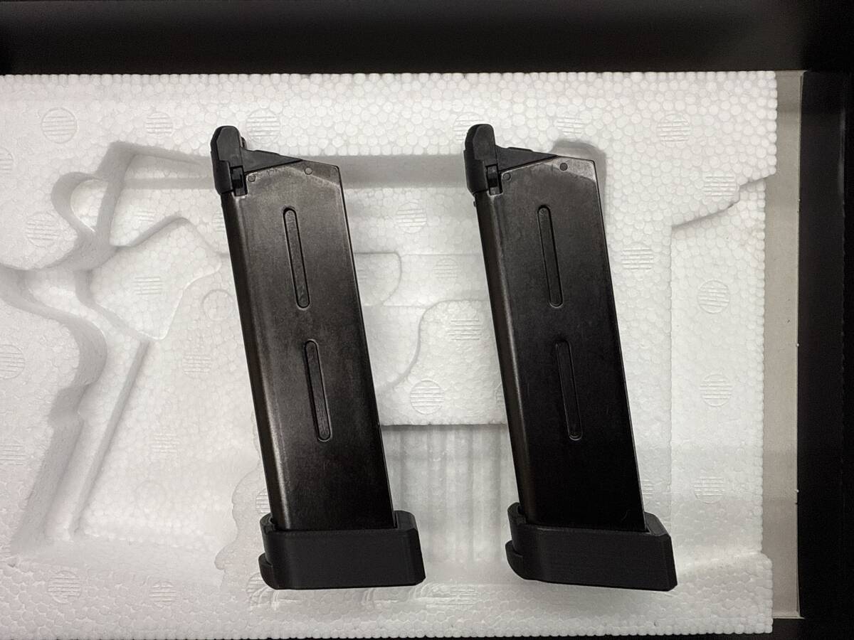 東京マルイ V10ウルトラコンパクト ブラック M45A1スペアマガジン2本