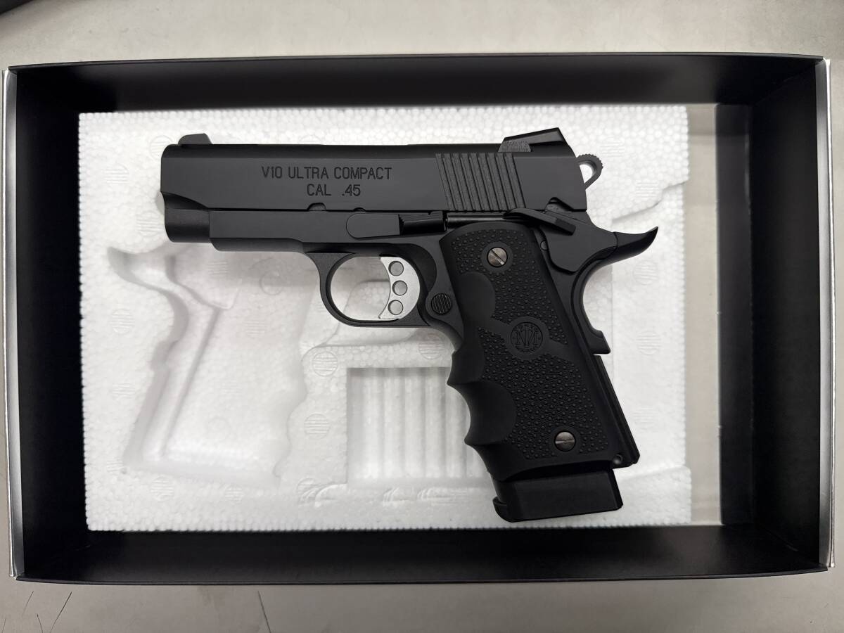 東京マルイ V10ウルトラコンパクト ブラック M45A1スペアマガジン2本