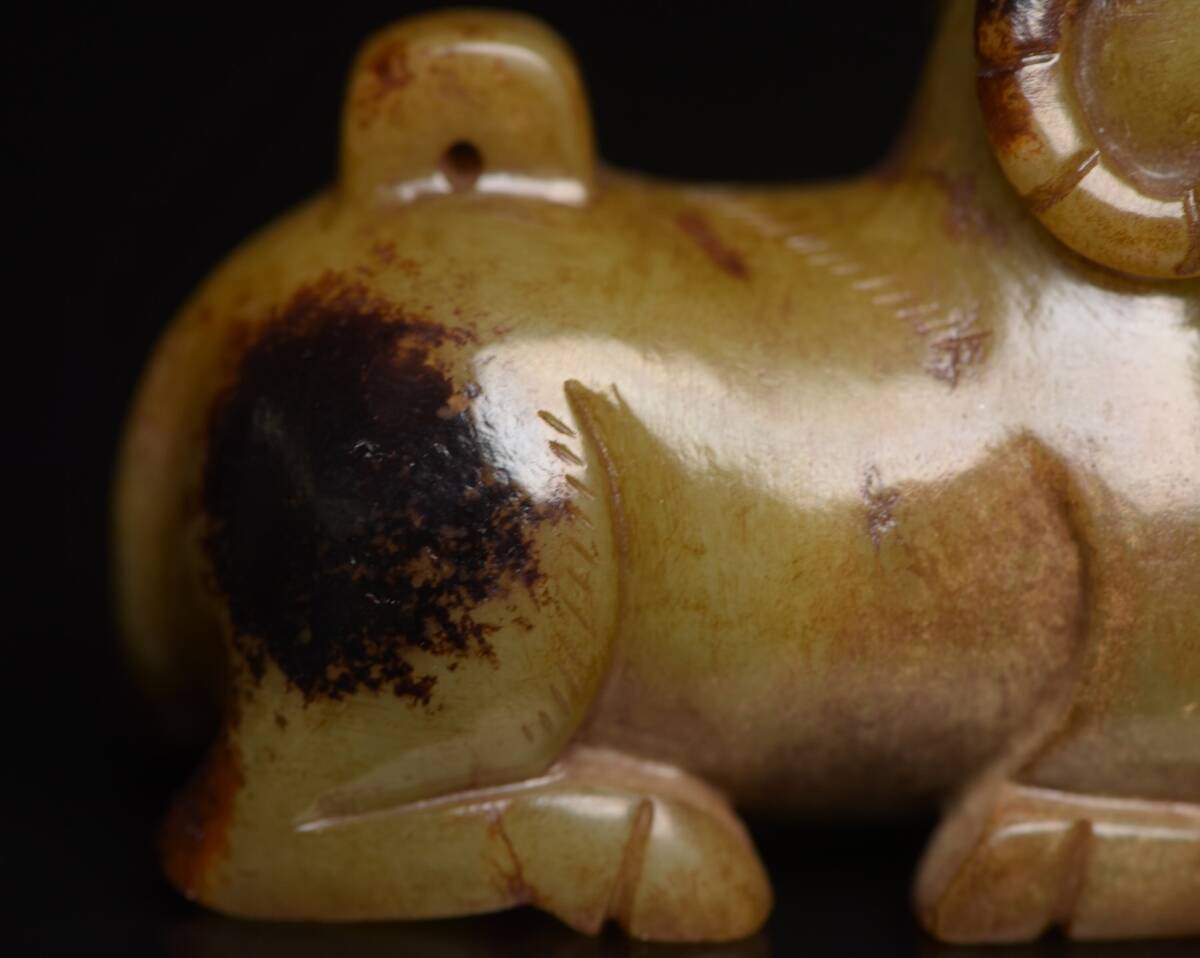 超珍館蔵】和田玉製 細密彫 玉羊 置物 賞物 古賞