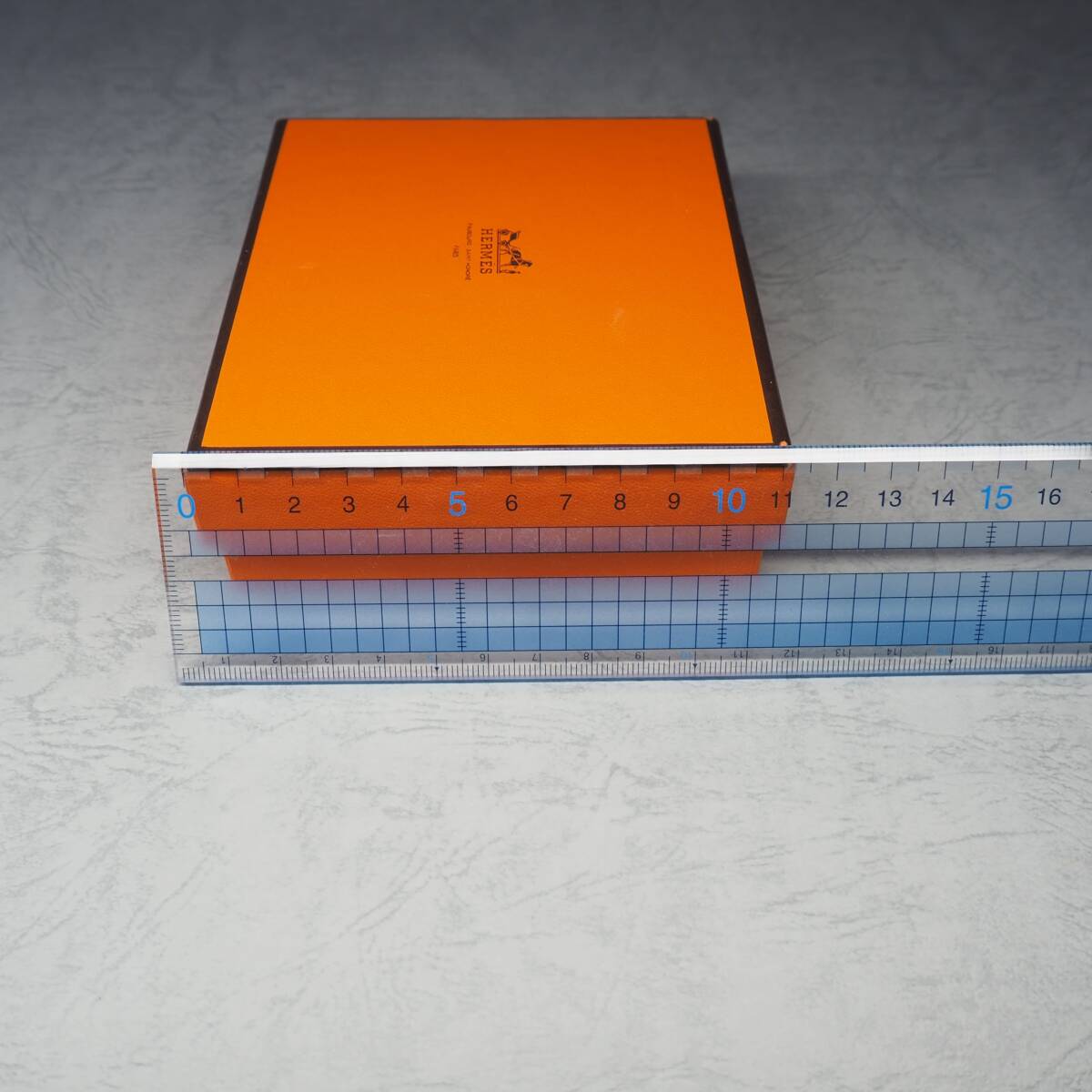 HERMES エルメス 箱 BOX ボックス 小物入れ スカーフ ハンカチ ケース