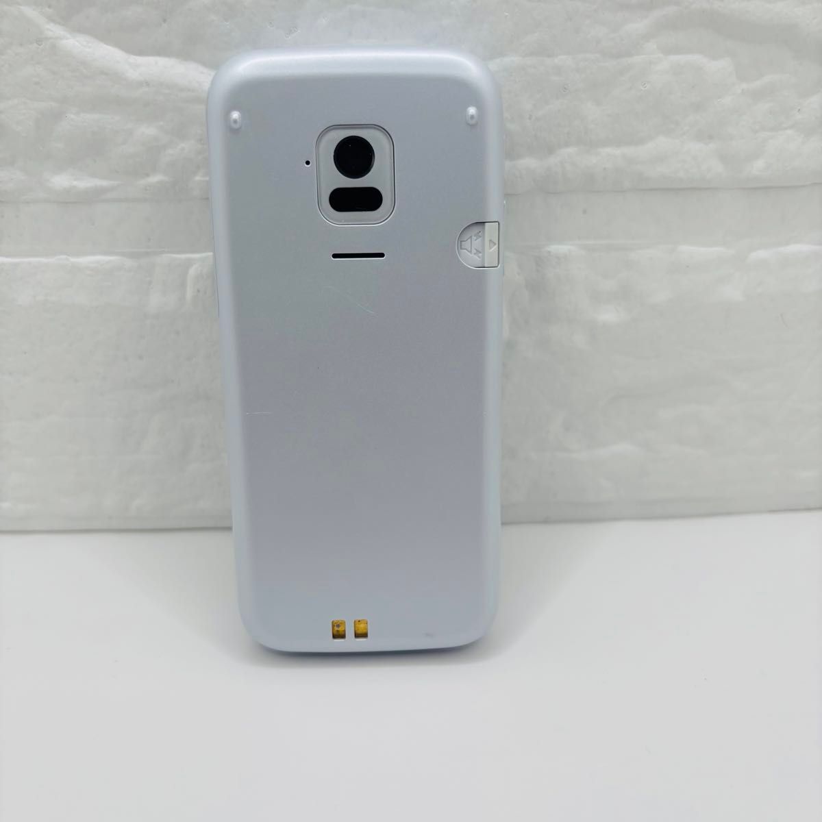 らくらくホン F-01M ドコモ ガラケー ホワイト 卓上ホルダ｜Yahoo