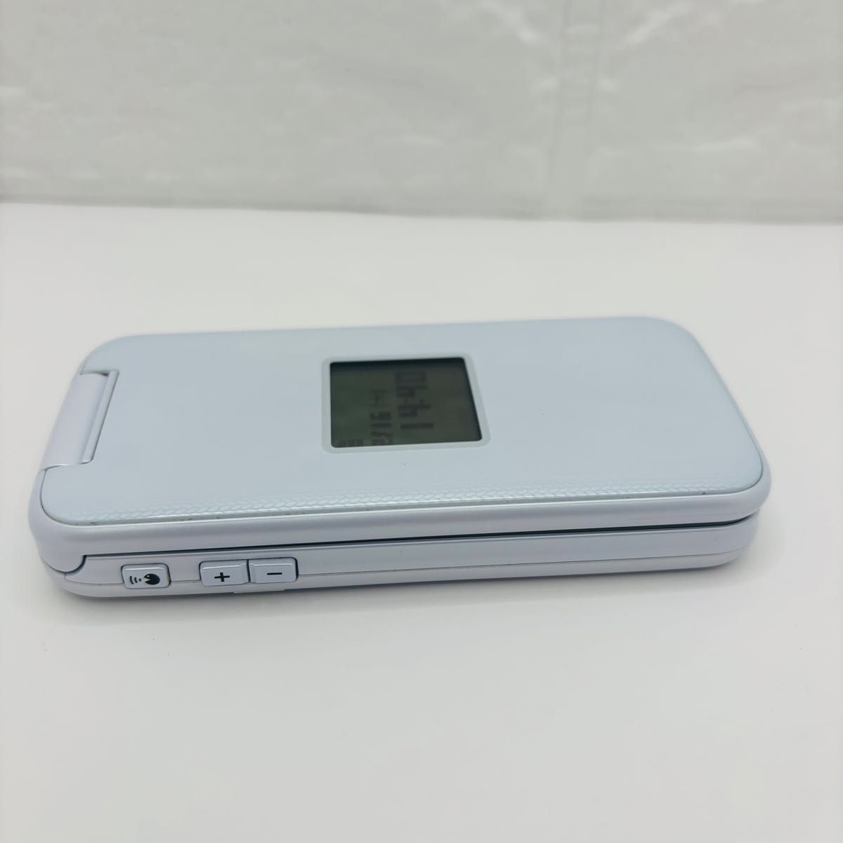 らくらくホン F-01M ドコモ ガラケー ホワイト 卓上ホルダ｜Yahoo