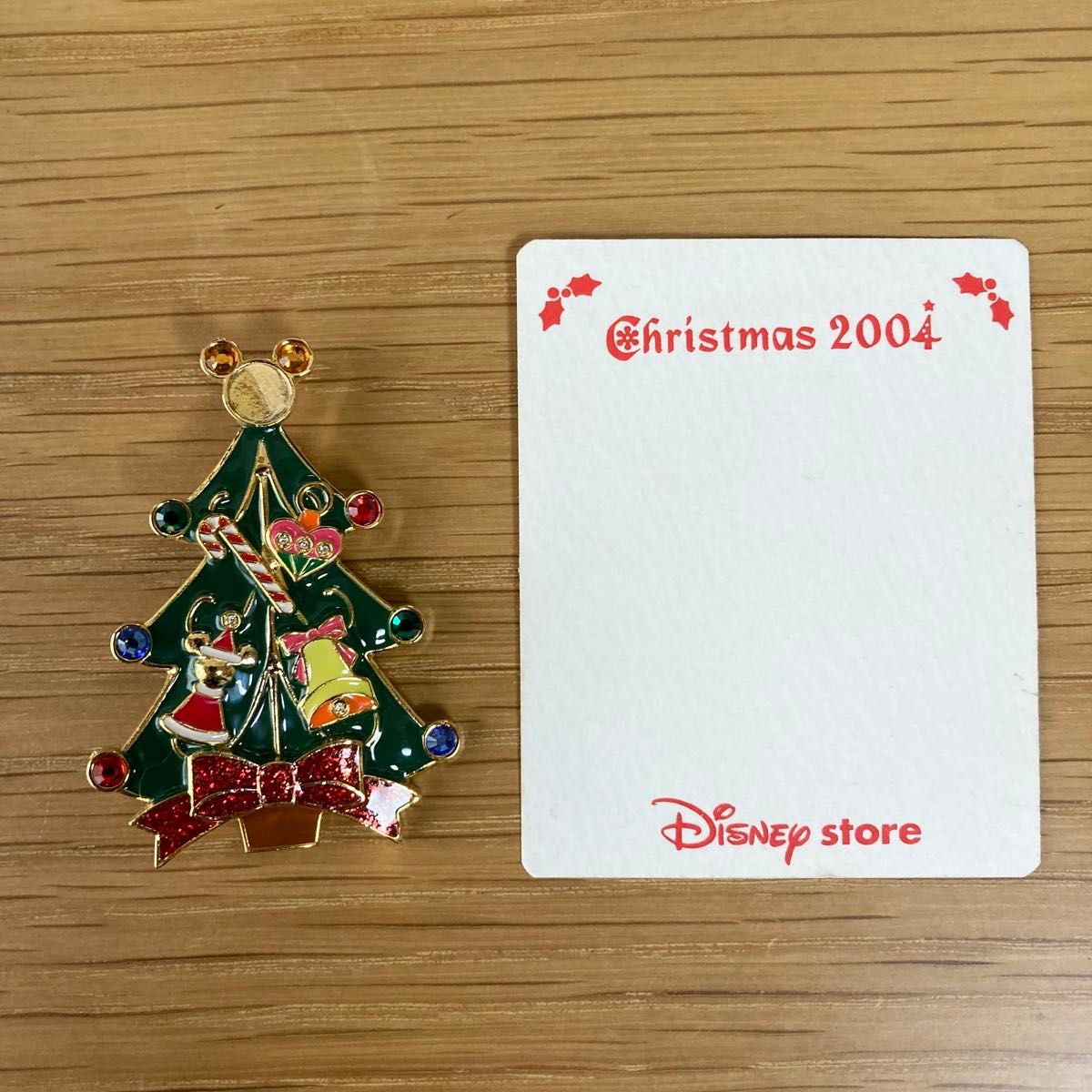 ディズニーストア クリスマスツリー ピンバッジ 2004年 非売品｜Yahoo