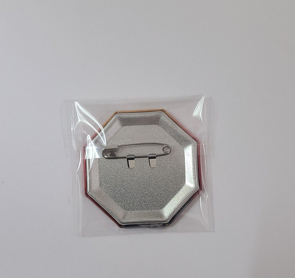 ツイステ ブレイジングジュエル ホログラム缶バッジ ジャミル｜Yahoo