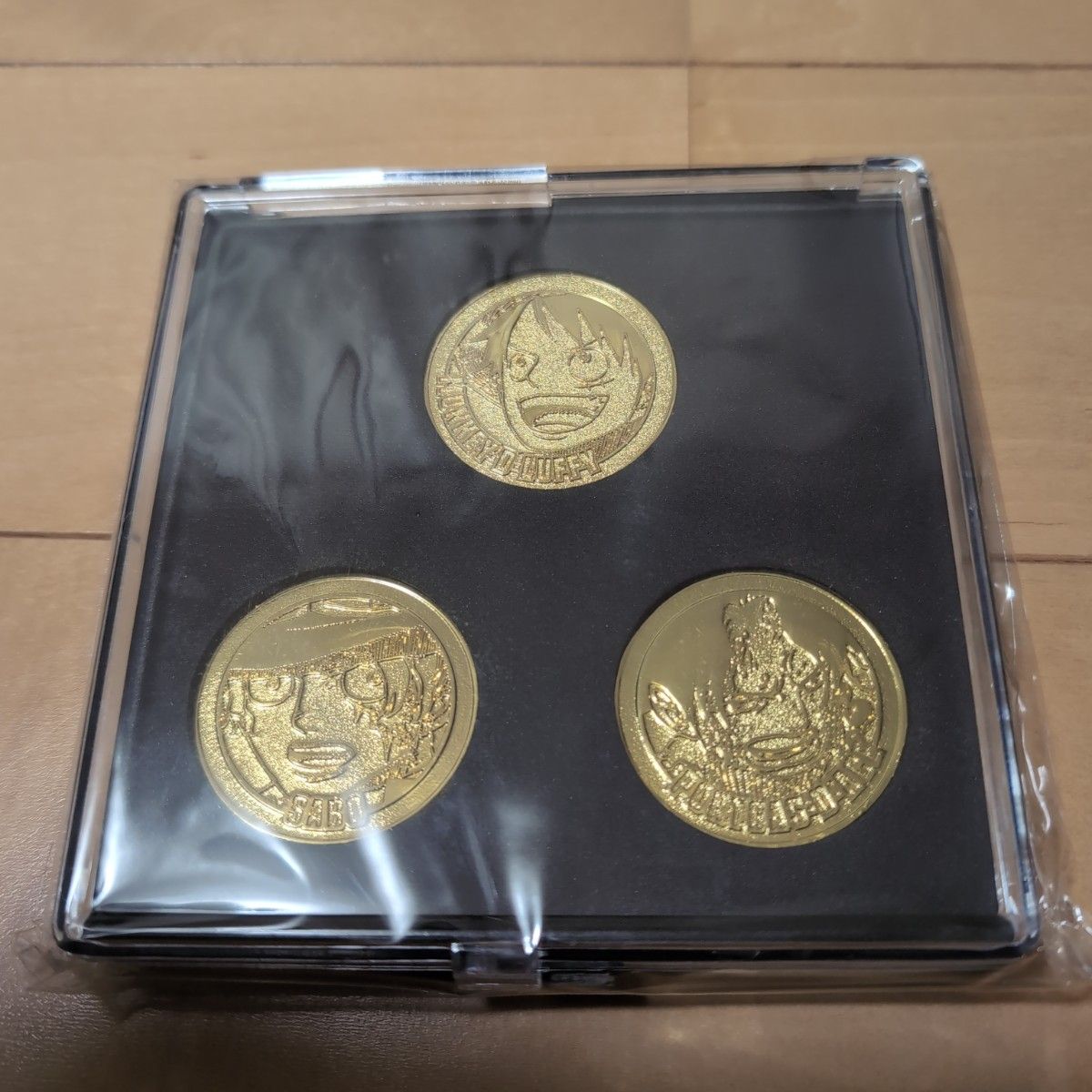 JUMP2017春 ONE PIECE 20周年記念超豪華3兄弟コインセット｜Yahoo