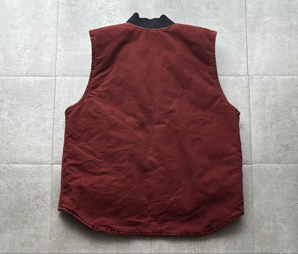 レア美品 Carhartt ダックベスト カーディナルレッドXL カレッジロゴ