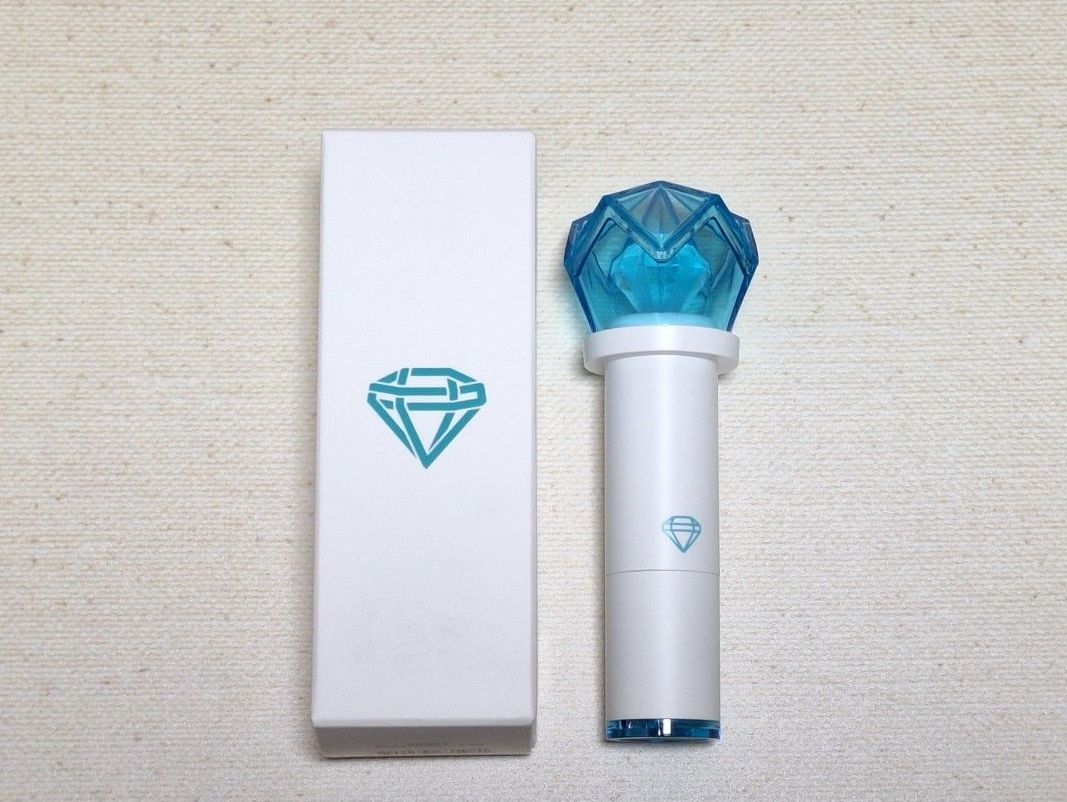 即日発送】 SHINee 〈Fan Signal Lip Balm〉 ペンライトリップバーム