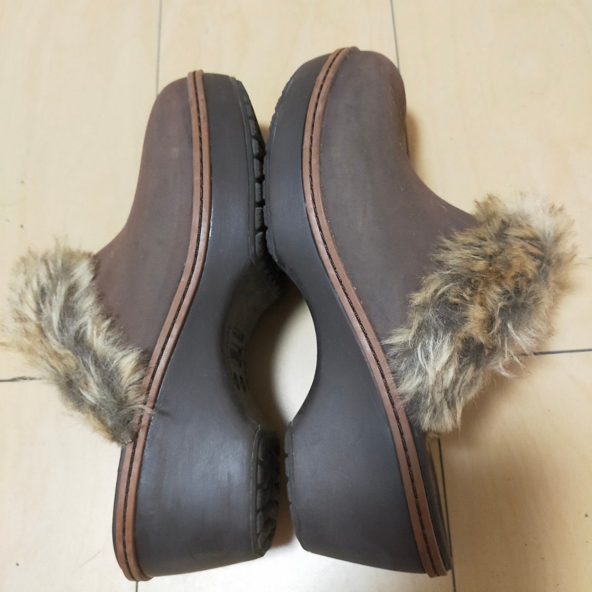 良品 crocs クロックス コブラー スエード調 ボアフェイクファー付き
