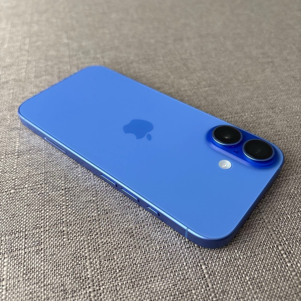 美品 iPhone 16 128GB ウルトラマリン 国内版SIMフリー バッテリー100