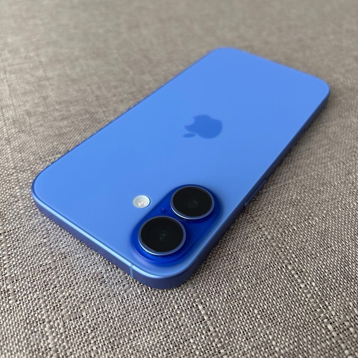 美品 iPhone 16 128GB ウルトラマリン 国内版SIMフリー バッテリー100