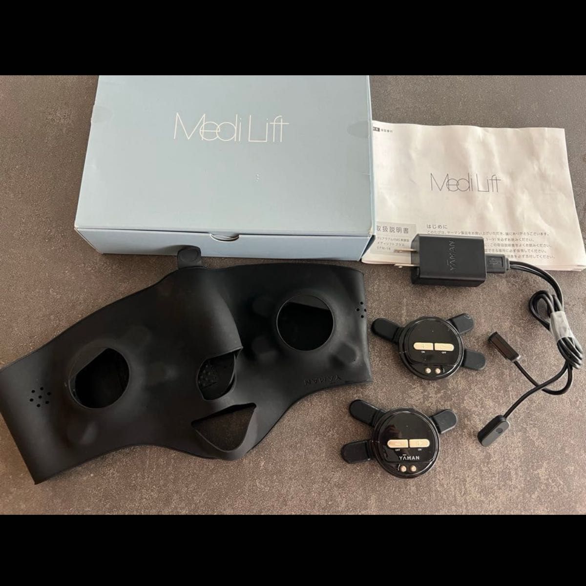 美品YAMANヤーマン メディリフトプラス EPM-18BB 美顔器 フェイスケア