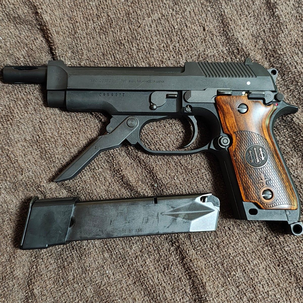 KSC M93R アルタモント木製グリップ ベレッタ Mod 93R 2nd バージョン
