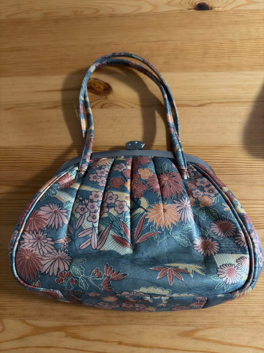ハンドバッグ 昭和レトロ 和装小物 花柄 がま口 レトロ ビーズバッグ