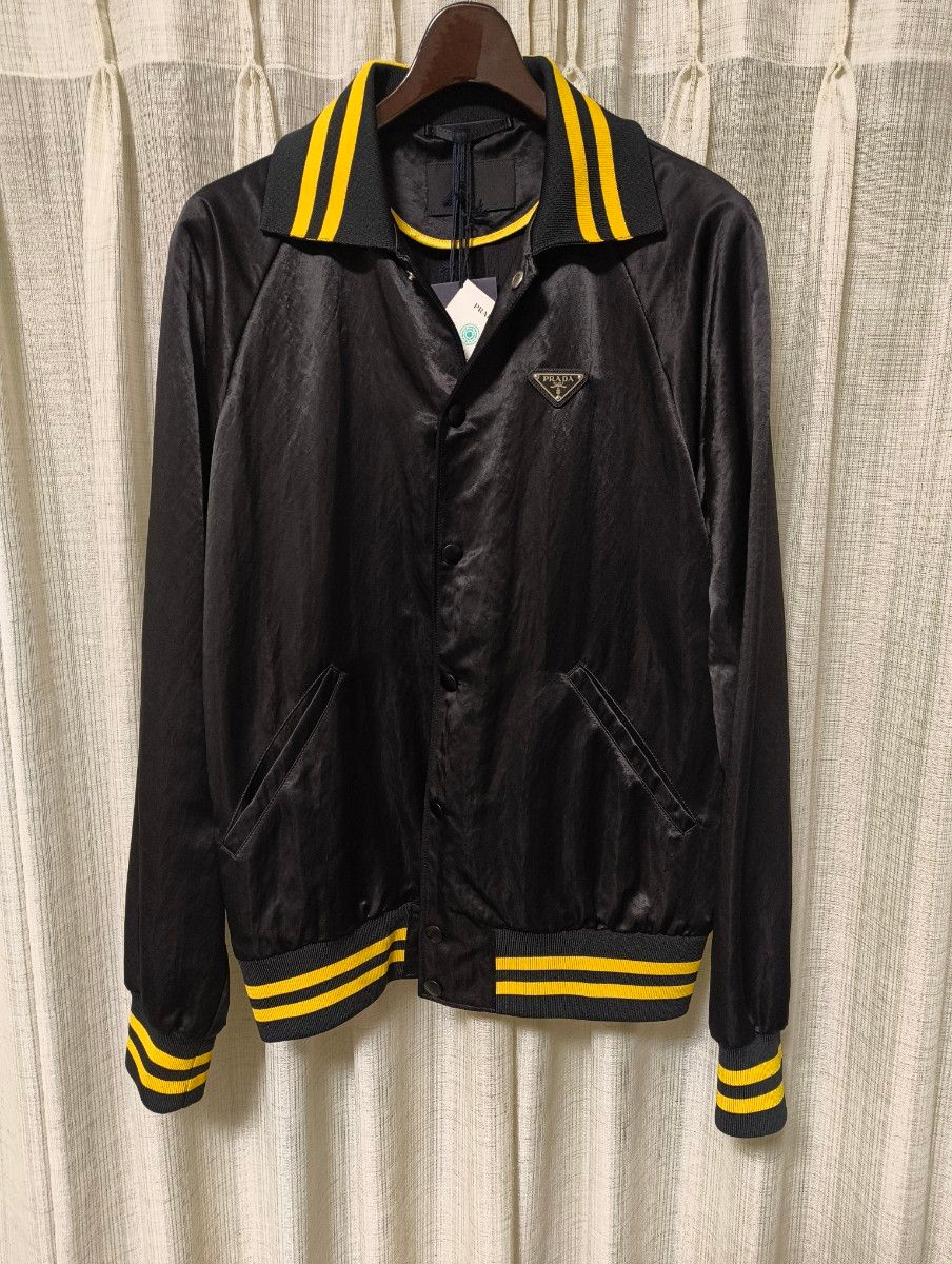 未使用 PRADA トライアングル ロゴ スタジャン ブルゾン 2024AW