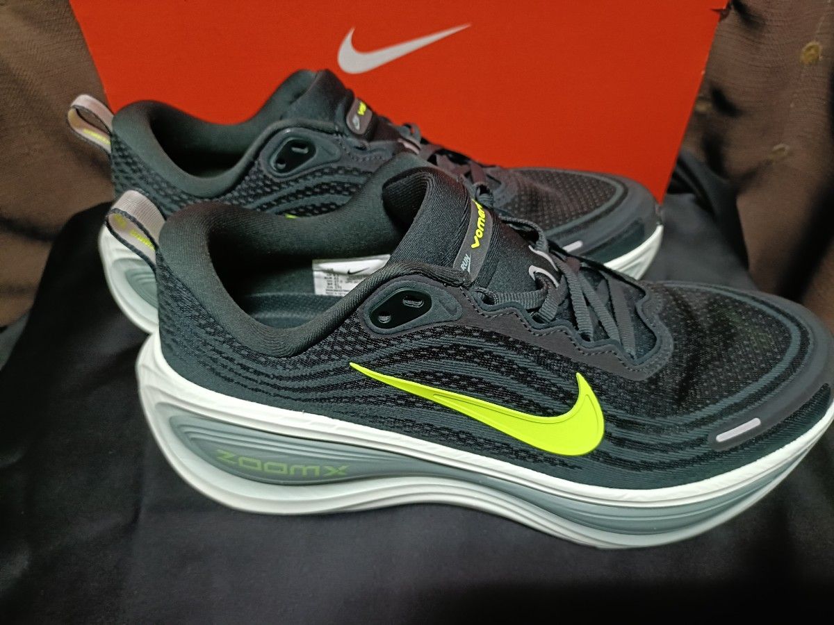 NIKE ボメロプラス 27 5cm 美品｜Yahoo!フリマ（旧PayPayフリマ）