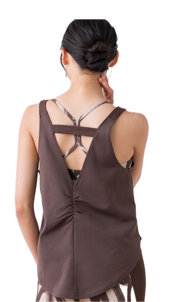 新品タグ付き SUKALA ハートプリント ホルダーネックブラトップ SUKALA