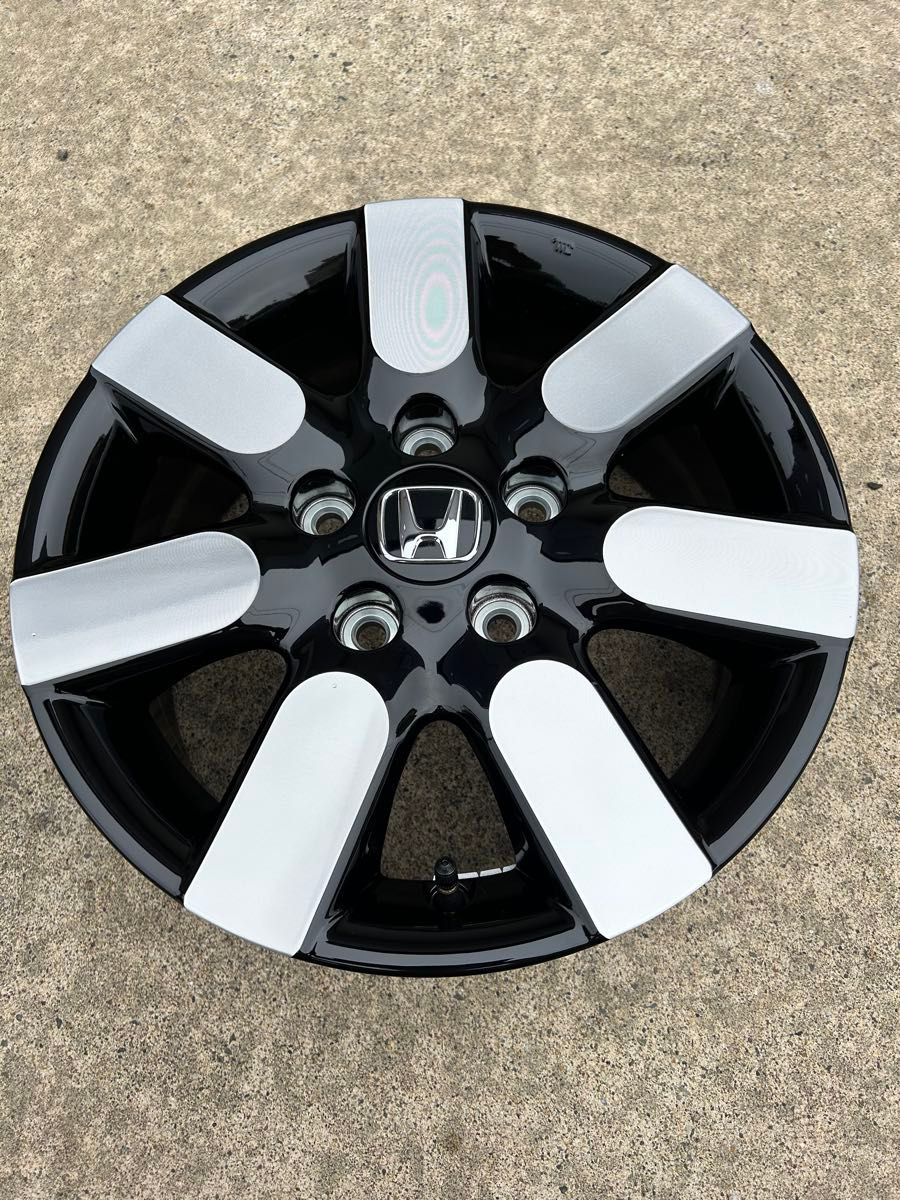 ホンダ 新型フリード AIR GT純正アルミホイール 15インチ 6J PCD114 3