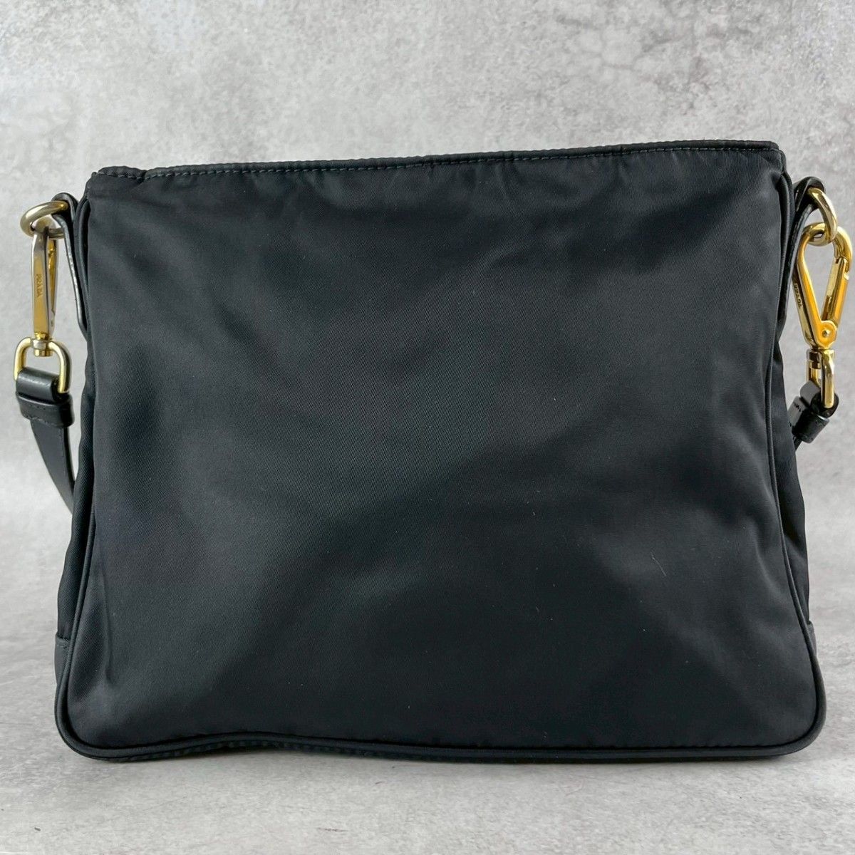 PRADA プラダ ショルダーバッグ サフィアーノレザー テスートナイロン