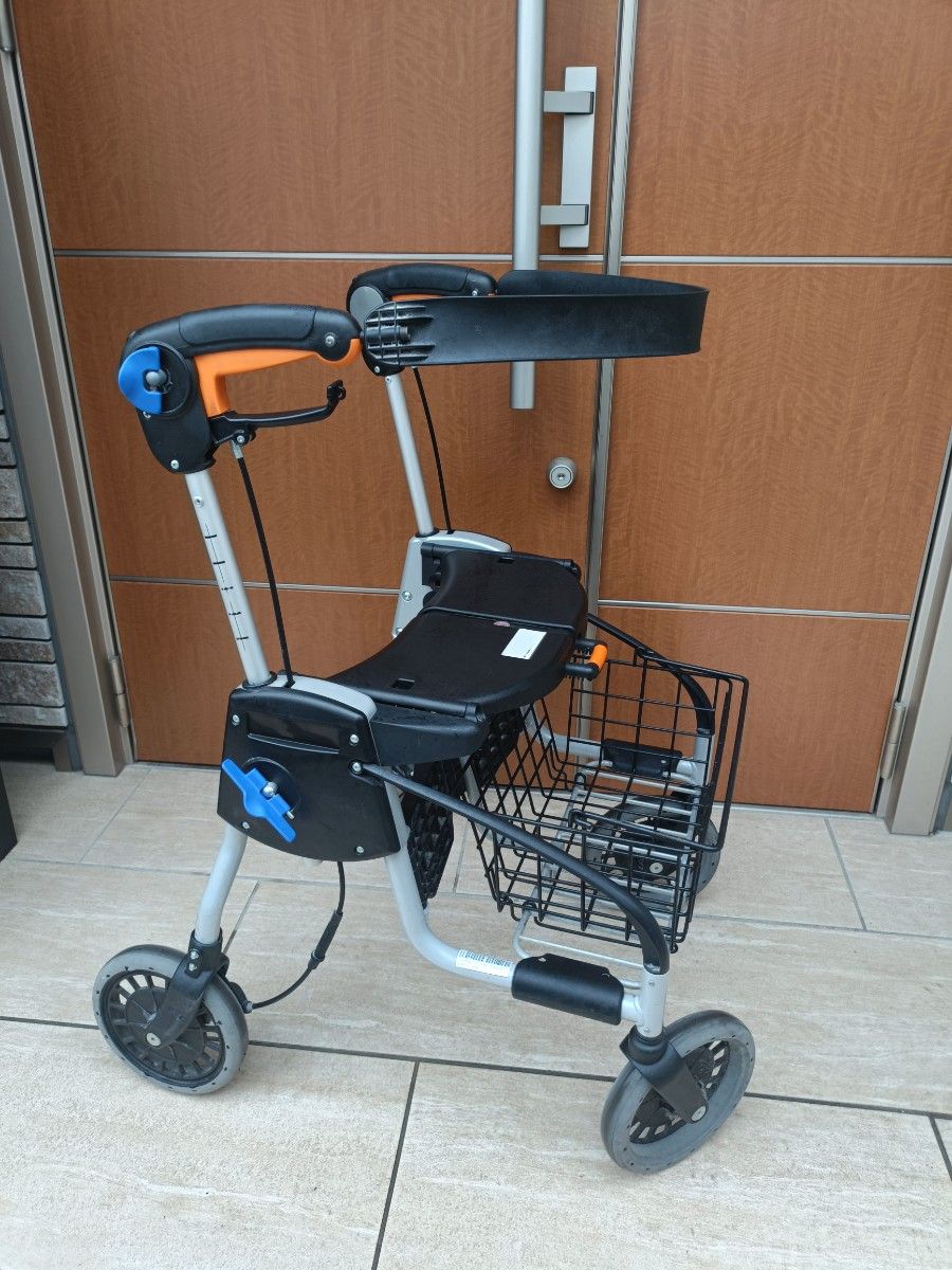 パラウォーク 歩行器 スウェーデンVOLARIS製歩行器 折りたたみ可