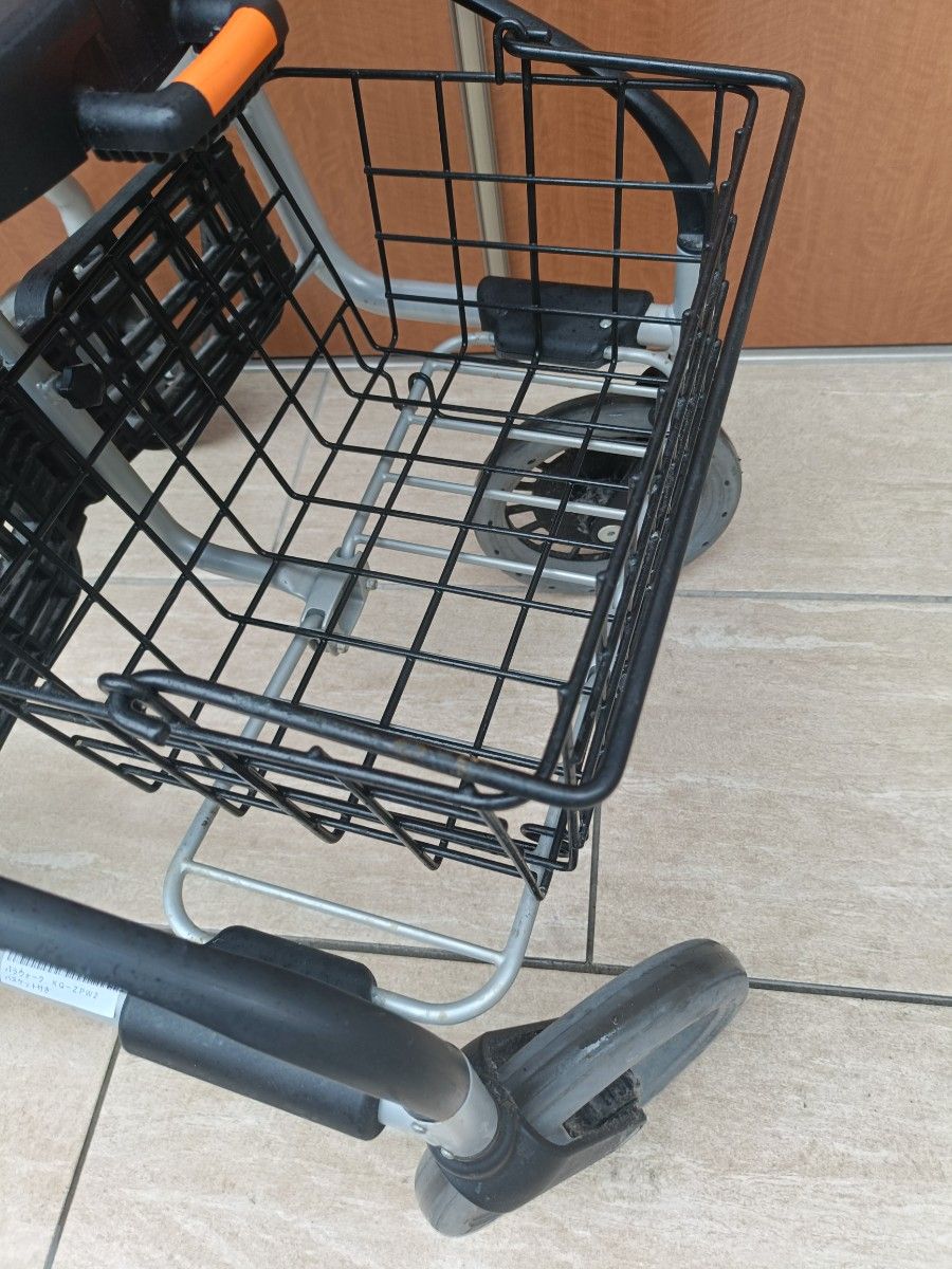 パラウォーク 歩行器 スウェーデンVOLARIS製歩行器 折りたたみ可