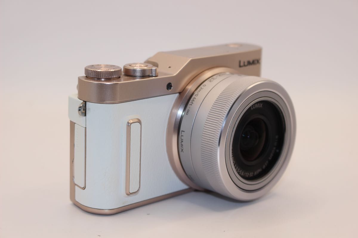 最終値下げ 未使用級数ショット1311回 LUMIX DC-GF10 ダブルレンズ