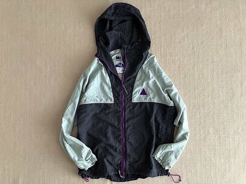 即決 NIKE acg マウンテンパーカー Mt fuji 水色っぽいグレー 黒