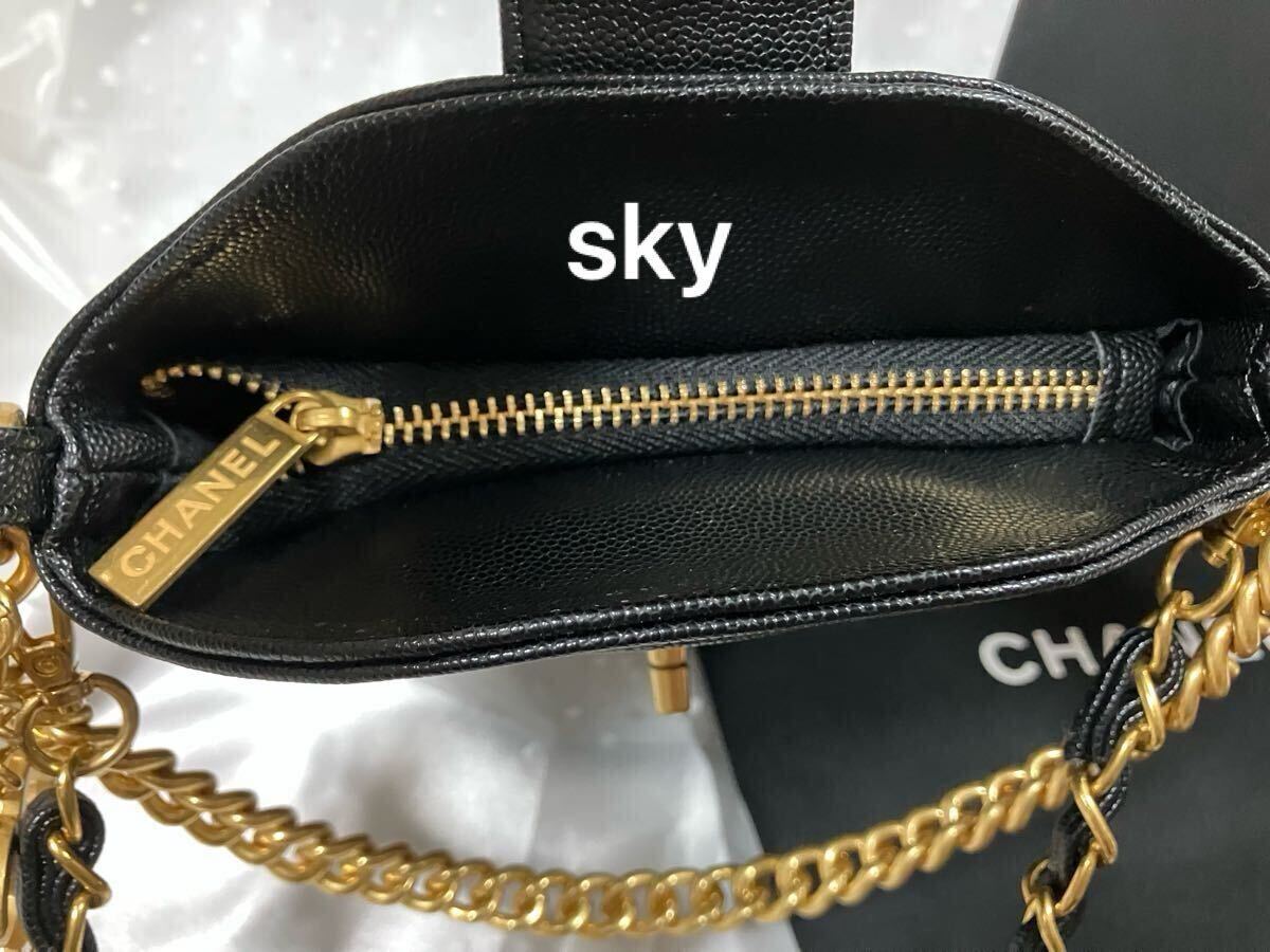 CHANEL シャネル ノベルティ ショルダーバッグ 黒 斜め掛け チャーム