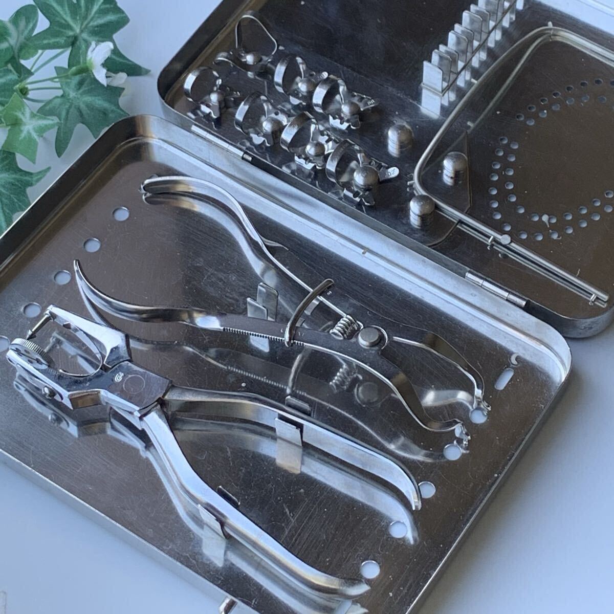 ラバーダム セット 美品 中古 YDM 歯科用ラバーダムセット 歯科用