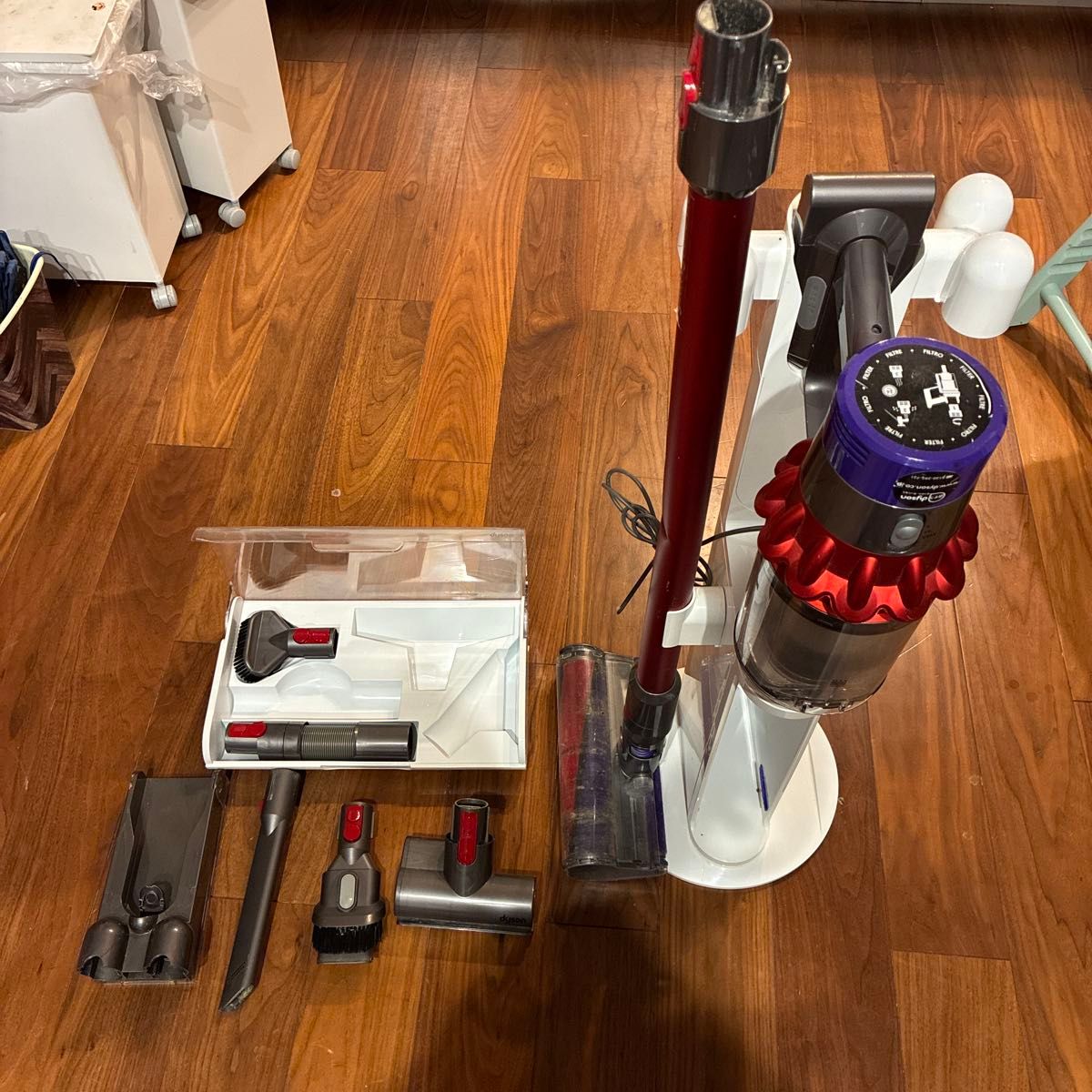 Dyson V10 スティッククリーナー 本体 アタッチメント スタンドセット
