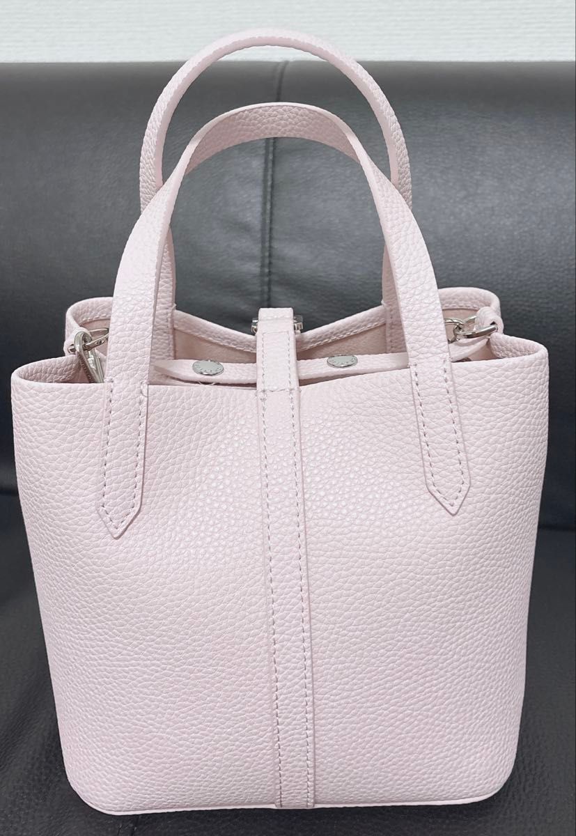 チャールズ＆キース CHARLES KEITHベリル リサイクルレザーバケツ