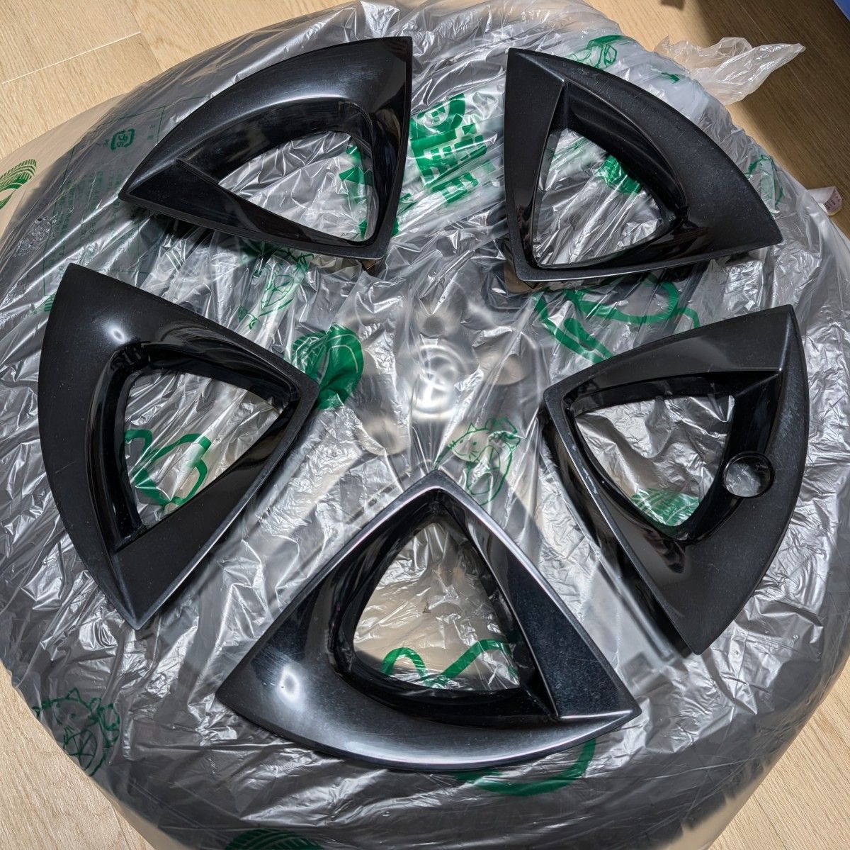 プリウス アクセントピース ブラック 黒 1台分 50系 17インチ 純正