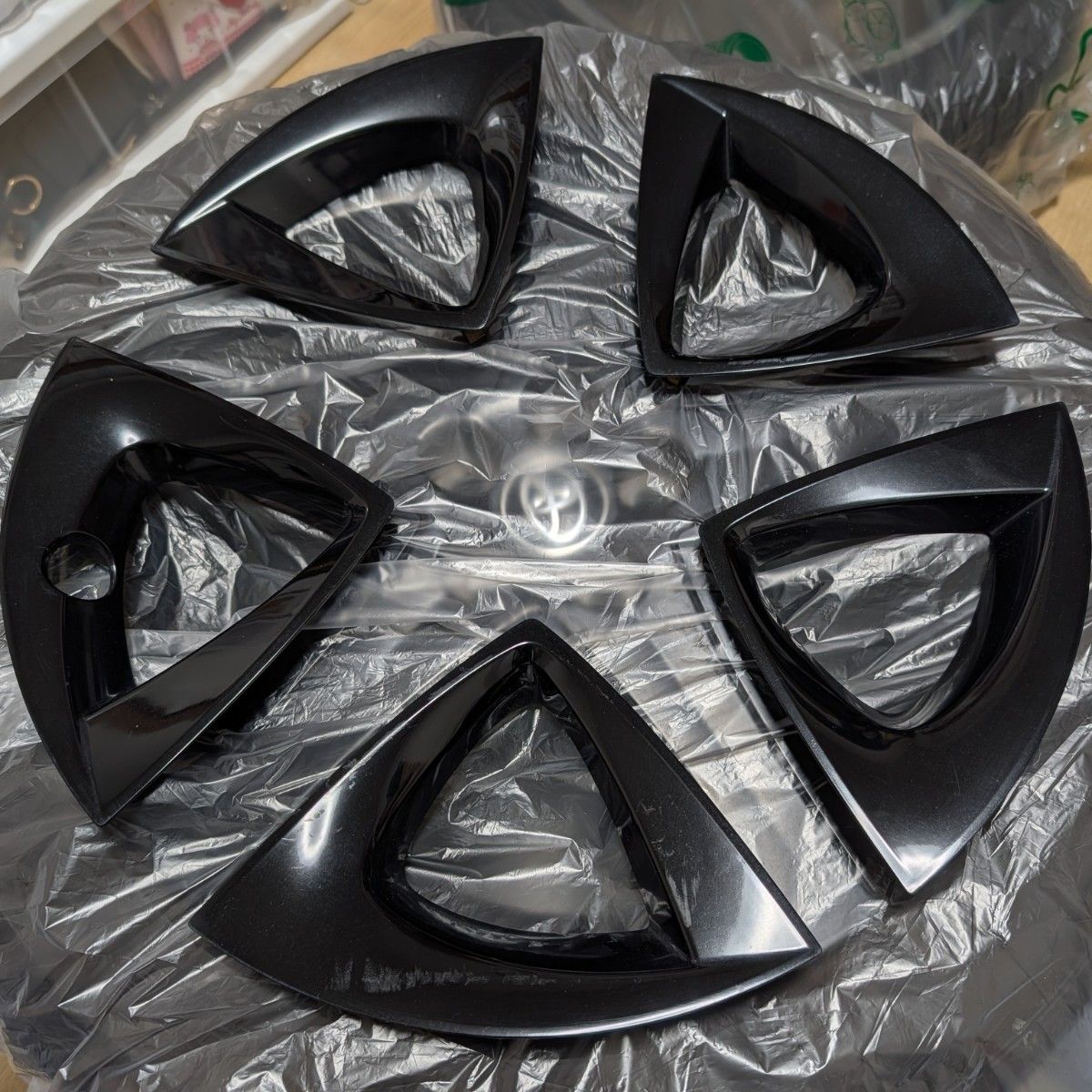 プリウス アクセントピース ブラック 黒 1台分 50系 17インチ 純正