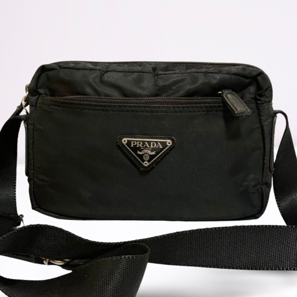 PRADA プラダ カメラバッグ ショルダーバッグ サコッシュ 肩掛け 斜め