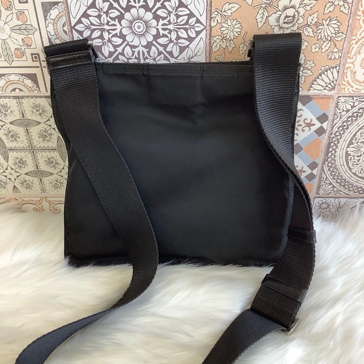 PRADA プラダ ナイロン ショルダーバッグ サコッシュ クロスボディ