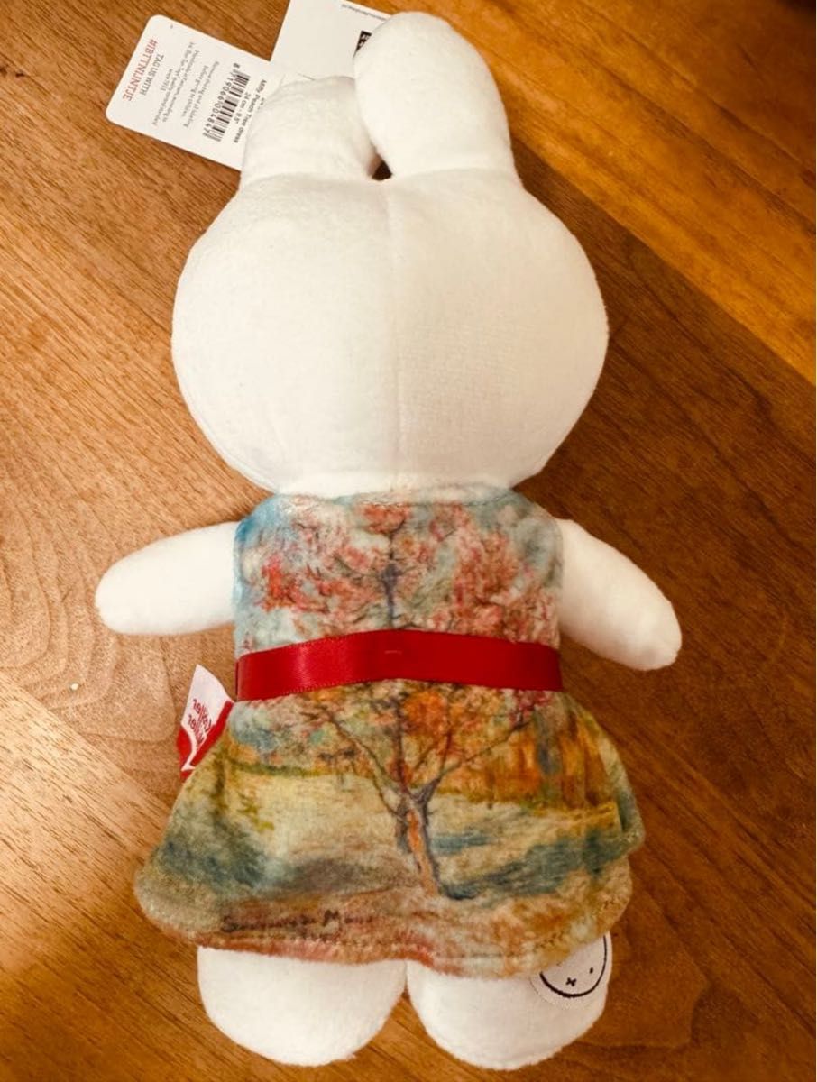 ゴッホ展 ミッフィー ぬいぐるみ 夜のカフェテラス展 ピーチツリー