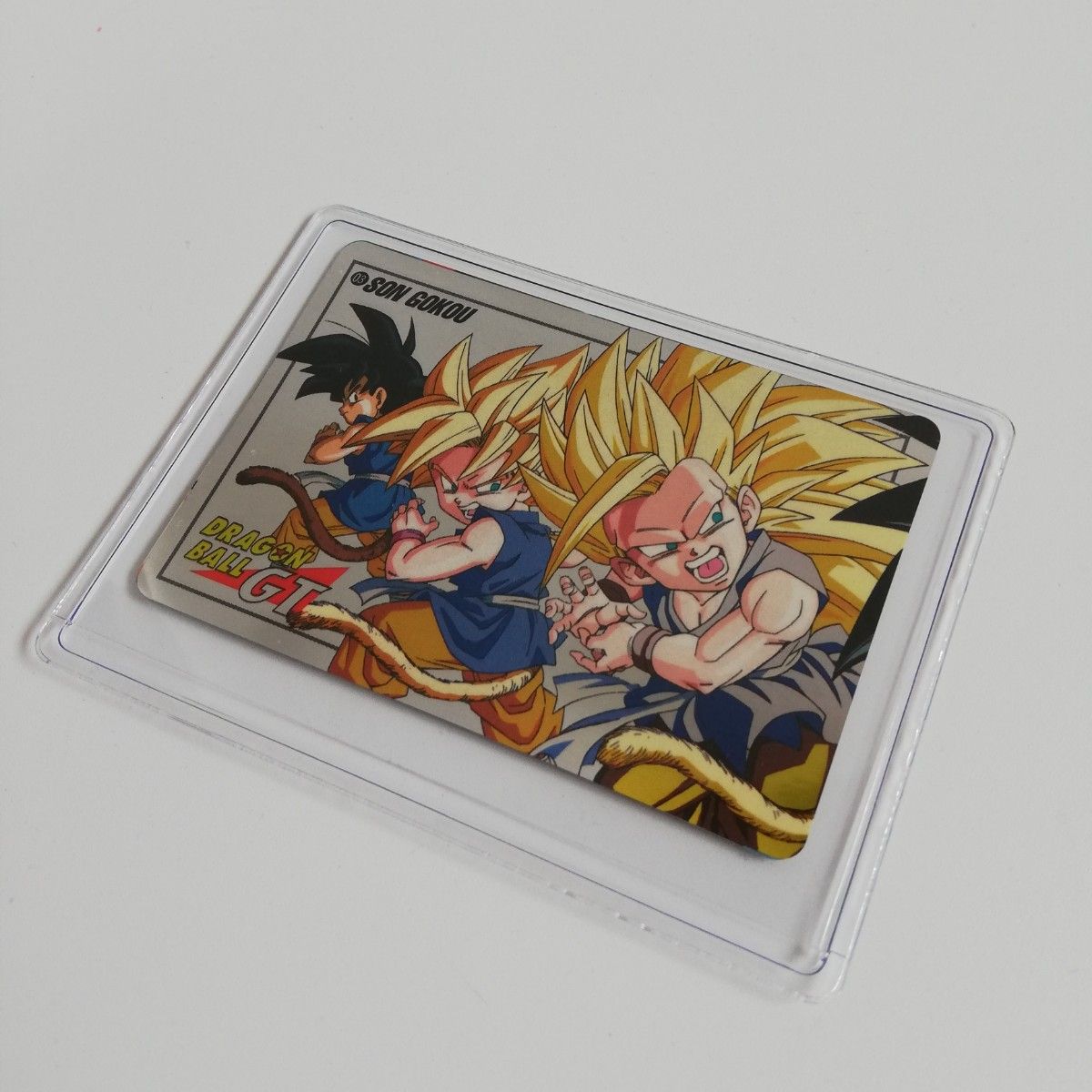28年前の入手困難カード ドラゴンボールGT カードダス 孫悟空【剥がし